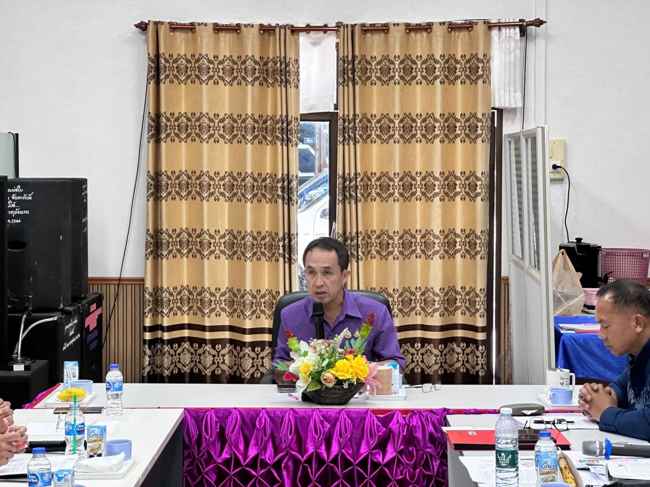 วันที่ ๘ กันยายน ๒๕๖๙ นายพิทักษ์ สุระถิตย์ นายกองค์การบริหารส่วนตำบลพระธาตุบังพวน เป็นประธานเปิดการประชุม แนวทางการดำเนินงานการจัดบริการดูแลระยะยาวสำหรับผู้สูงอายุที่มีภาวะพึ่งพิงและบุคคลอื่นที่มีภาวะพึ่งพิง (Long Term Care : LTC) ประจำปีงบประมาณ พ.ศ. ๒๕๗๐